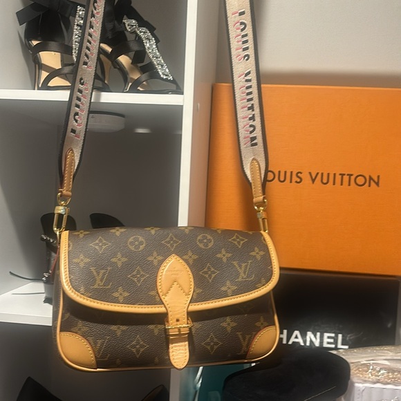 Authentic Diane Louis Vuitton Bag - Picture 7 of 7